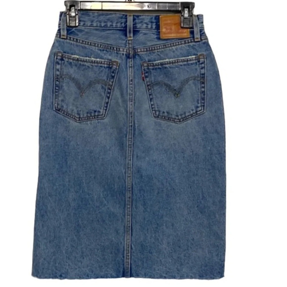 Levi’s Blue Distressed Midi Side Slit Jean Skirt Size 26 - Picture 2 of 8